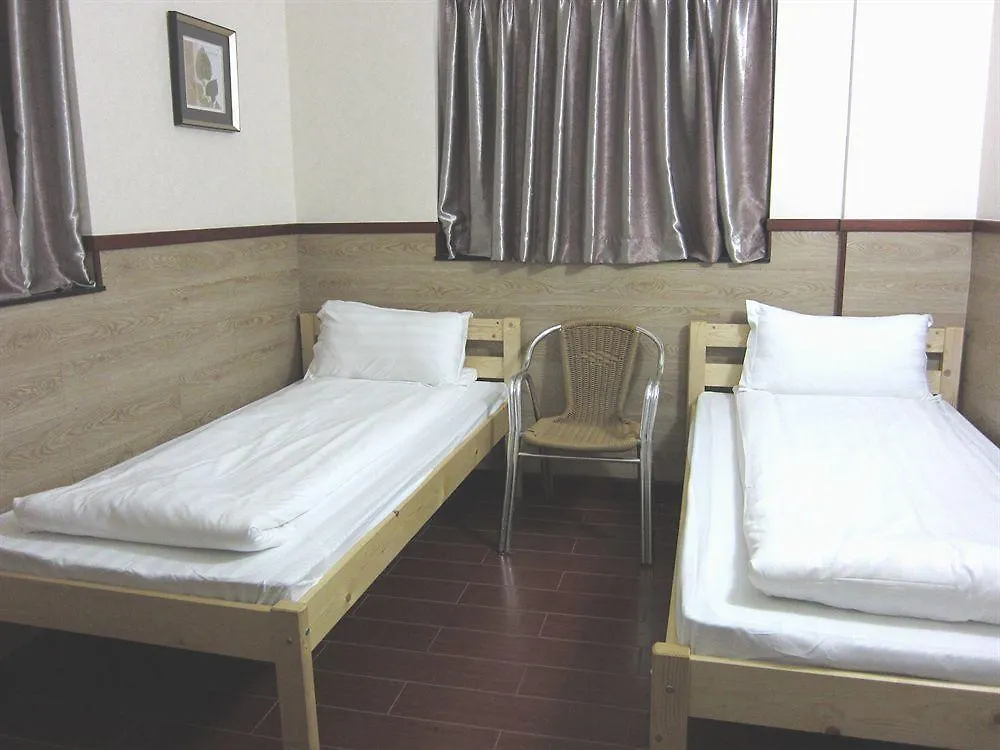 Hong Kong Motel 招待所
